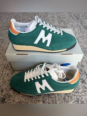 Karhu Albatross Low-Profile Sneakers in Green with White Logo 9